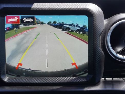 Used 2021 Jeep Wrangler Unlimited Rubicon w/ Xtreme Recon 35" Tire Package AWD/4WD image 32