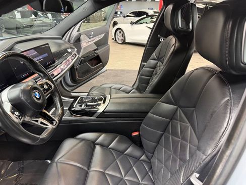 Used 2023 BMW 740i w/ Parking Assistance Package RWD image 34