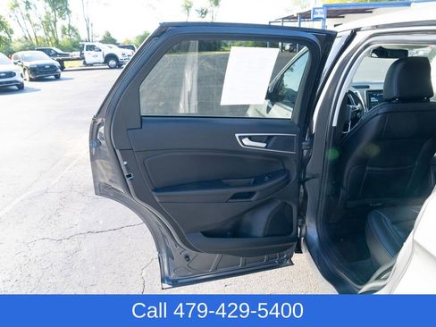 Used 2024 Ford Edge SEL image 12