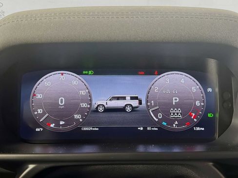 Used 2023 Land Rover Defender 130 X-Dynamic SE image 12