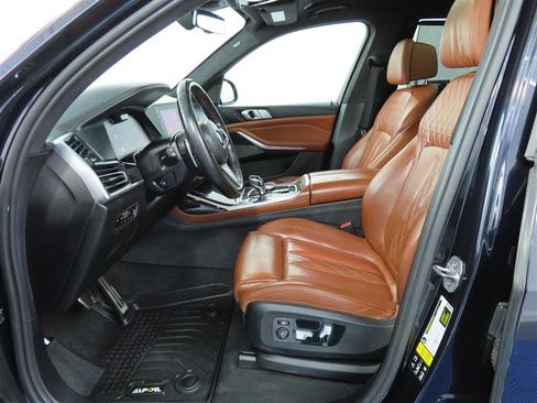 Used 2019 BMW X7 xDrive50i w/ M Sport Package AWD/4WD image 18