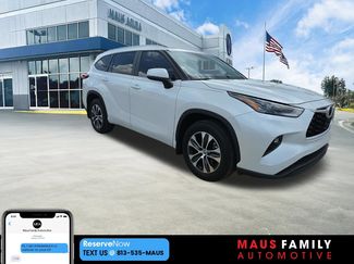 Used 2023 Toyota Highlander XLE FWD video 1