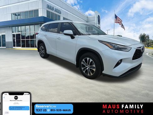 Used 2023 Toyota Highlander XLE FWD image 1