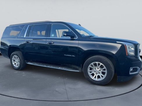 Used 2019 GMC Yukon XL SLT AWD/4WD image 9