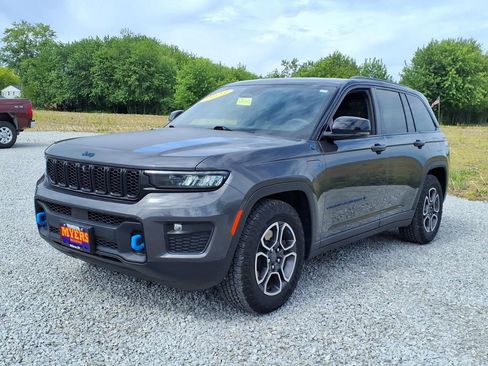 Used 2023 Jeep Grand Cherokee Trailhawk AWD/4WD image 12