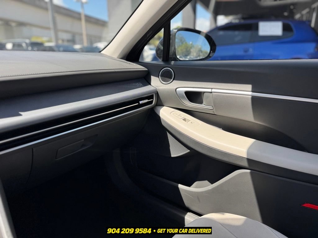 Used 2025 Hyundai Sonata SEL FWD image 16