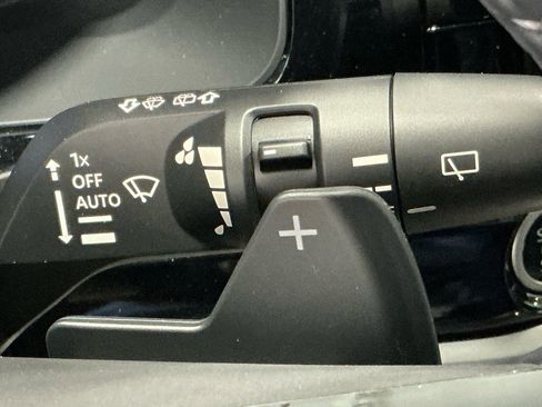 Used 2024 Nissan Pathfinder Platinum w/ Cargo Package image 21