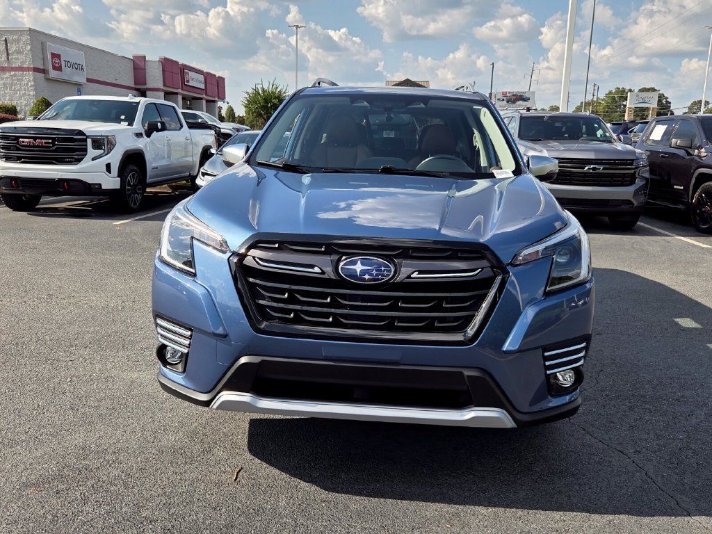 Used 2024 Subaru Forester Touring w/ POP Package 3 AWD/4WD image 2