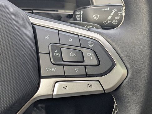 New 2026 Volkswagen Atlas Cross Sport SE image 36