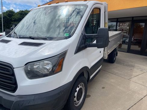 Used 2019 Ford Transit 250 138 RWD image 7