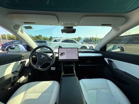 Used 2019 Tesla Model 3 Standard Range Plus RWD image 6
