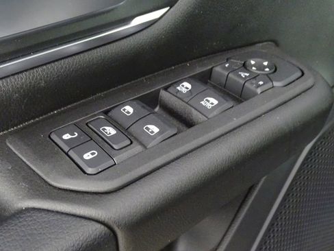 New 2026 RAM 1500 4x4 Crew Cab image 19