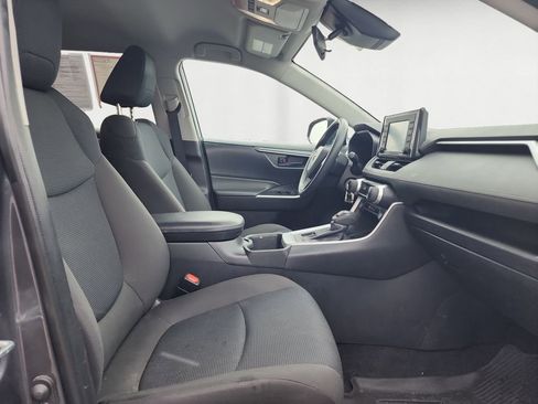 Certified 2022 Toyota RAV4 LE image 15