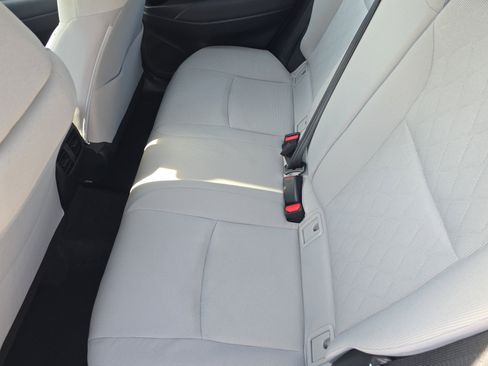 Used 2024 Toyota Corolla Cross L image 12