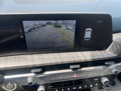 Used 2023 Kia Telluride EX w/ EX Captain's Chair Package FWD image 15
