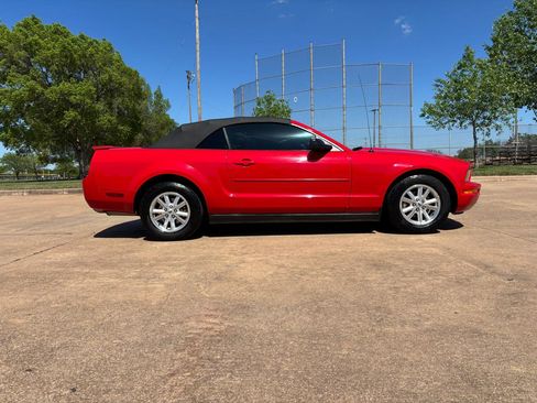 Used 2007 Ford Mustang Premium image 21