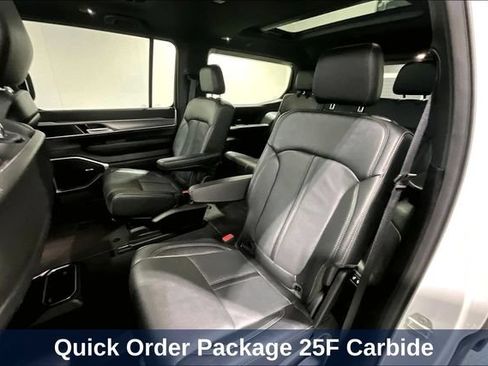 Used 2024 Jeep Wagoneer Series II AWD/4WD image 30