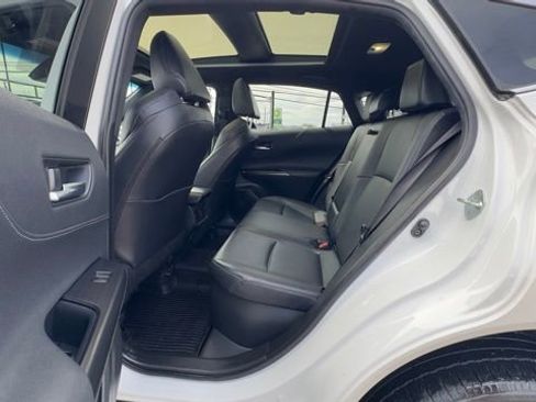 Used 2023 Toyota Venza Nightshade AWD/4WD image 18