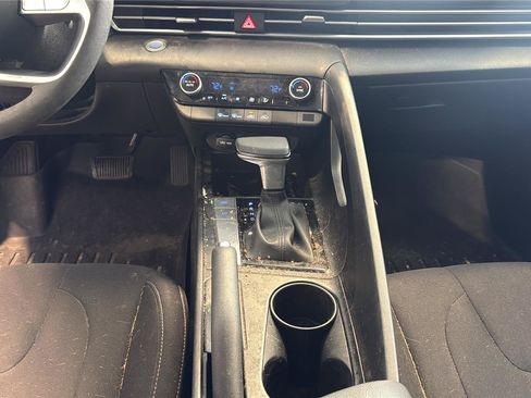 Used 2023 Hyundai Elantra SEL FWD image 23