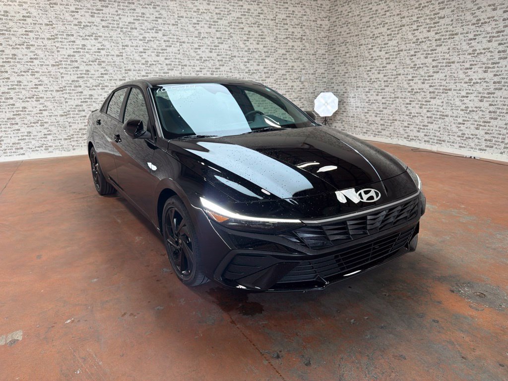 New 2026 Hyundai Elantra SEL Sport FWD image 1