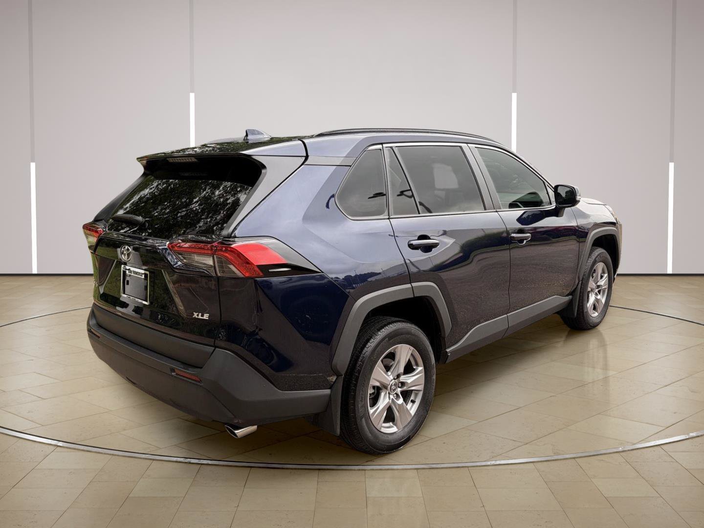 Used 2025 Toyota RAV4 XLE w/ Convenience Package FWD image 75