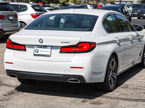 Used 2023 BMW 530i w/ Convenience Package RWD image 6