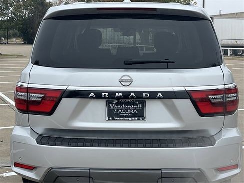 Used 2021 Nissan Armada SV image 5