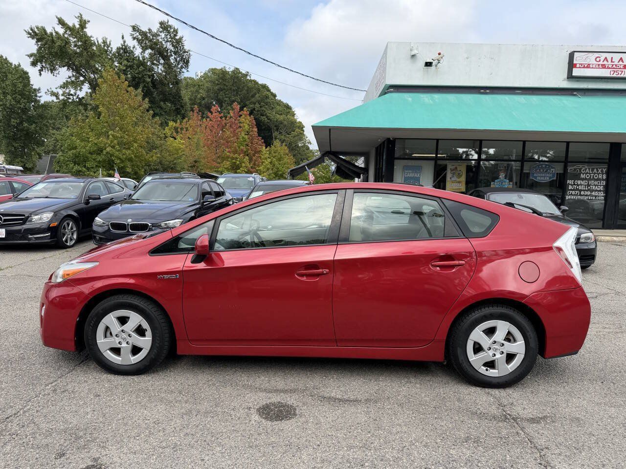 Used 2011 Toyota Prius Two FWD image 2