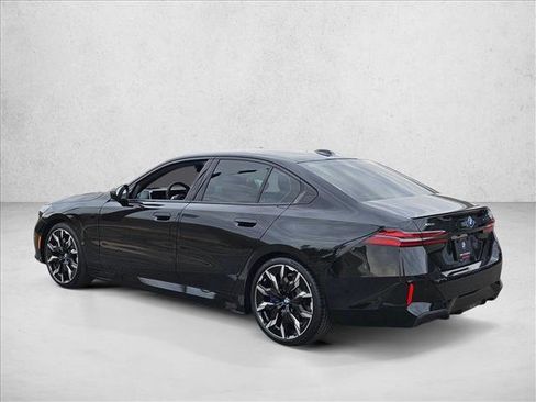 Certified 2026 BMW 550e xDrive image 9