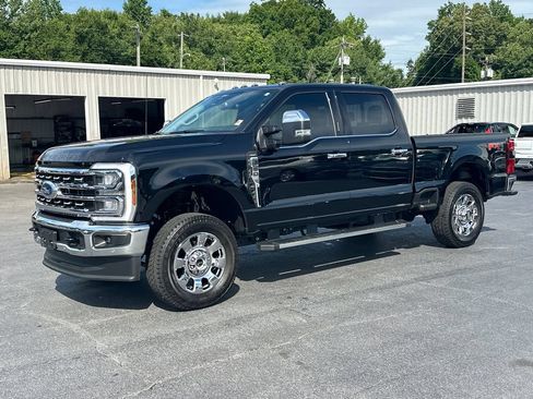 Used 2026 Ford F250 Lariat w/ Lariat Premium Package AWD/4WD image 2