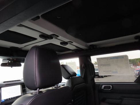 New 2025 Ford Bronco Badlands w/ Sasquatch Package image 17