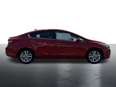 Used 2017 Kia Forte S w/ S Premium Package FWD image 9