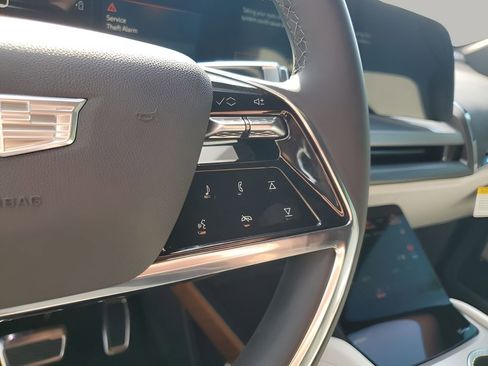 New 2026 Cadillac Vistiq Luxury image 35