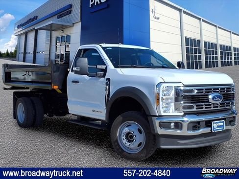 New 2025 Ford F550 4x4 Regular Cab Super Duty image 1