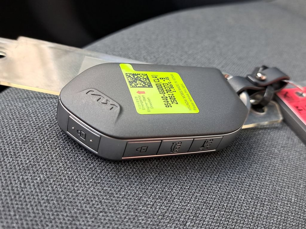 Used 2025 Kia K4 FWD image 31