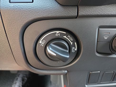 New 2025 Nissan Frontier PRO-4X image 21