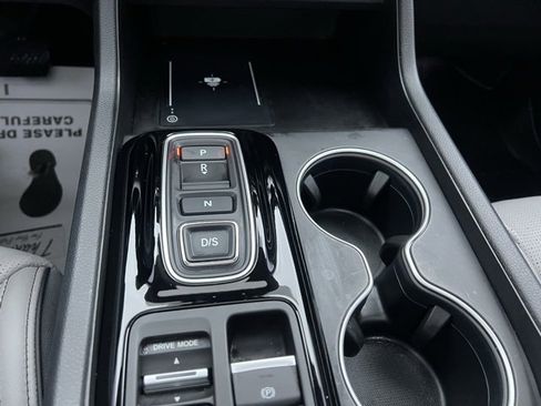 Used 2023 Honda Pilot Elite image 22