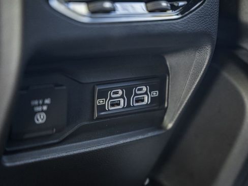 New 2025 Jeep Grand Cherokee Laredo X w/ Luxury Tech Group I image 33