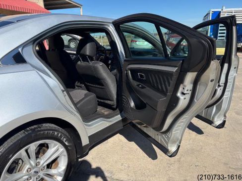 Used 2017 Ford Taurus SEL image 28