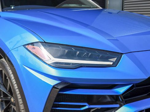 Used 2019 Lamborghini Urus AWD/4WD image 11