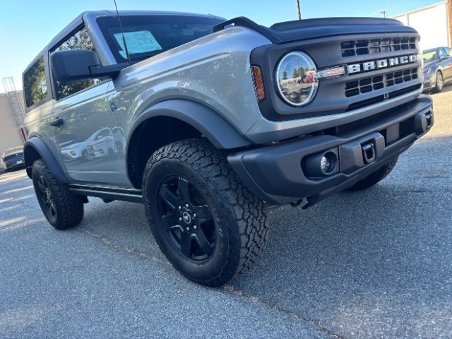 Used 2024 Ford Bronco Black Diamond AWD/4WD image 3