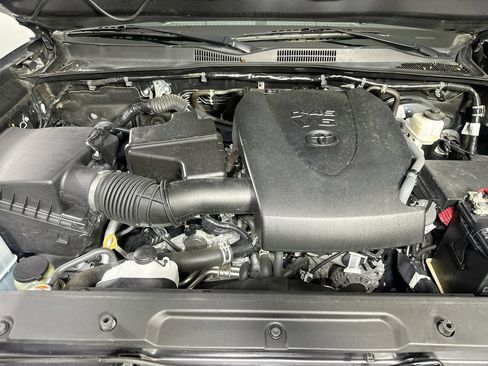 Used 2021 Toyota Tacoma TRD Sport RWD image 9
