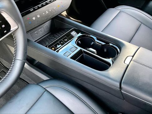 Used 2025 Nissan Murano SV image 17