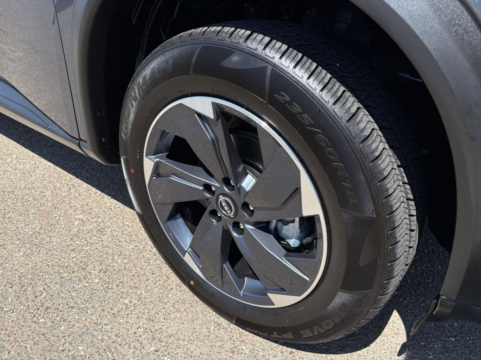 Used 2025 Nissan Rogue SV FWD image 31
