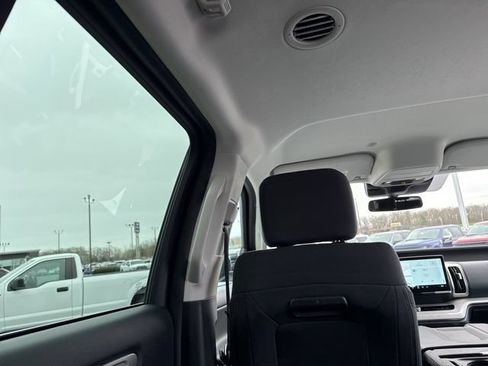 Used 2025 Ford Expedition Active RWD image 30