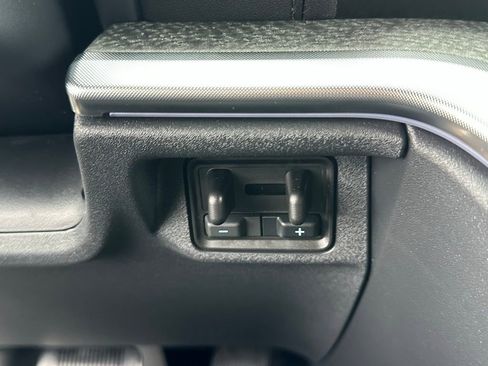 New 2025 Ford Expedition Tremor image 33