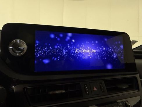 Used 2025 Lexus ES 300h w/ Premium Package image 19