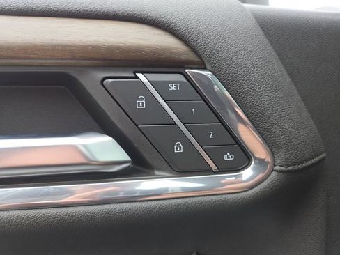 Used 2024 Chevrolet Silverado 1500 High Country w/ High Country Premium Package AWD/4WD image 11
