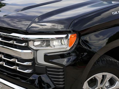 Used 2024 Chevrolet Silverado 1500 LTZ RWD image 3
