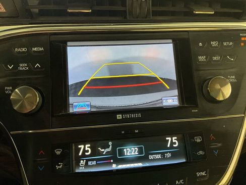 Used 2014 Toyota Avalon Limited image 4